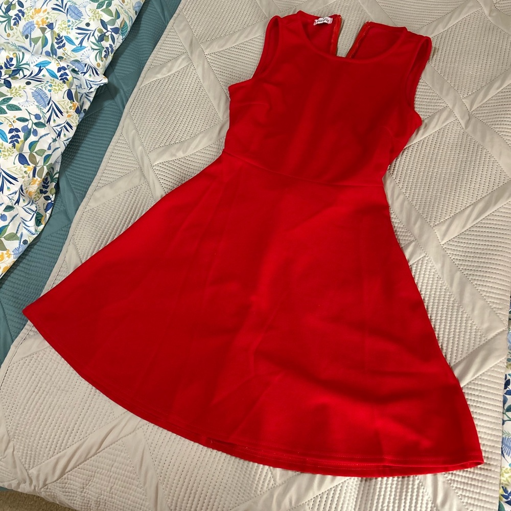 Elegant Red Sleeveless Dress